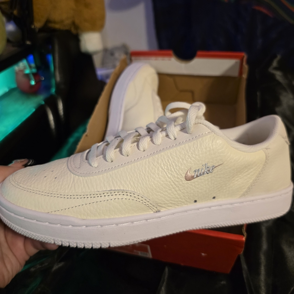 Women's Nike Court Vintage PRM